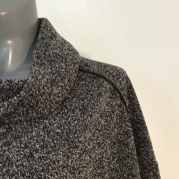 Roots Canada Black White Marled Knit Long Sleeve Cowl Neck Sweater Size XL - Picture 2 of 12